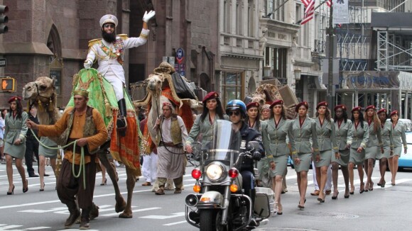 Sacha Baron Cohen : Gigolo ou rigolo à dos de chameau en plein New York