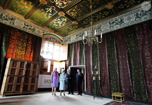 Le 6 juillet 2011, la reine Elizabeth II découvrait le palais James V restauré (en partie) tel qu'à la Renaissance, au château écossais de Stirling.