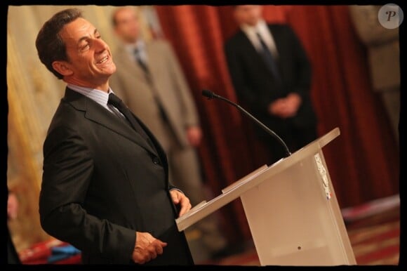 Nicolas Sarkozy a décoré Anna Wintour et Jeannie Longo le 6 juillet à L'Elysée