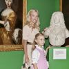 La princesse Camilla de Bourbon-Siciles, avec ses filles Maria-Carolina et Maria-Chiara, a pu découvrir en avant-première et en compagnie de la princesse Caroline de Hanovre l'exposition Magnificence et grandeur des maisons royales, le 10 juillet 2011.