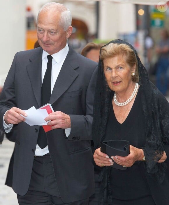 De nombreuses têtes couronnées, dont le prince souverain Hans-Adam II de Liechtenstein et son épouse la princesse Marie-Aglaë, avaient fait le déplacement à Vienne samedi 16 juillet 2011 pour les funérailles européennes de l'archiduc Otto de Habsbourg-Lorraine, décédé le 4 juillet.