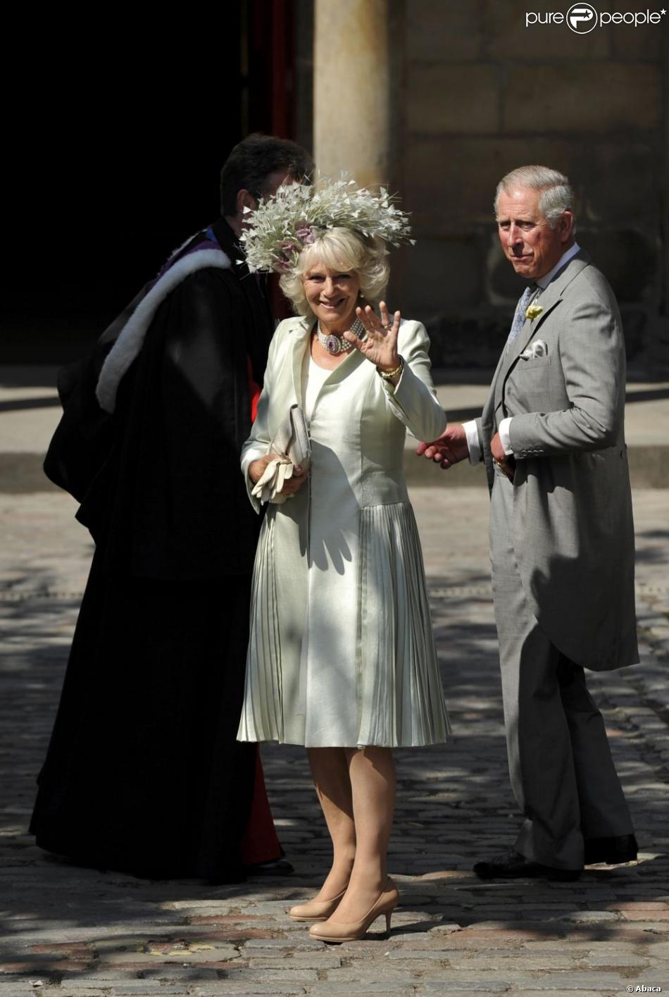 Le Prince Charles Et Camilla Parker Bowles Arrivent Au Mariage De