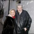 Guy Carlier et son épouse Joséphine Dard, à Paris, le 16 décembre 2011.
