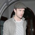 Justin Timberlake sortant du restaurant avec sa partenaire à l'écran (et plus?) Mila Kunis. Le 2 août 2011 à Londres 