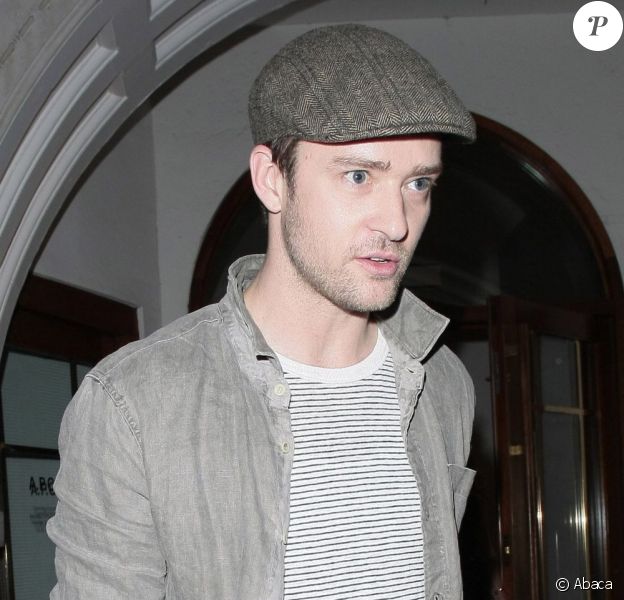 Justin Timberlake sortant du restaurant avec sa partenaire à l'écran (et plus?) Mila Kunis. Le 2 août 2011 à Londres