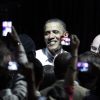 Barack Obama a pris un bain de foule à Chicago pour un événement caritatif le 3 août 2011. Il en a profité pour fêter un peu en avance, son anniversaire !