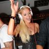 Paris Hilton fait la fiesta au VIP Room, à Saint-Tropez. Août 2011