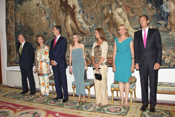 Le roi Juan Carlos, la reine Sofia, Letizia, Felipe, Elena, Cristina et Inaki, à Palma de Majorque. 7 Août 2011
 