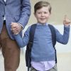 Prêt pour son premier jour de classe à l'école primaire de Gentofte, vendredi 12 août 2011, le prince Christian, 5 ans, fils du prince Frederik et de la princesse Mary de Danemark, a posé devant le palais d'Amalienborg et répondu avec impertinence aux questions des journalistes.
