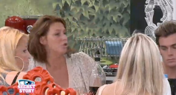Aurélie ne comprend pas la réaction démesurée d'Ayem dans Secret Story 5