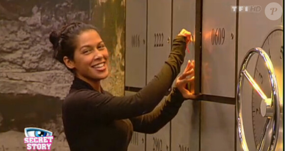 Ayem dans la salle des coffres dans Secret Story 5