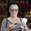 Pink en train de faire ses courses à Malibu, le 16 août 2011