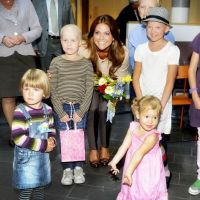 La princesse Madeleine met de la couleur dans la vie des enfants malades