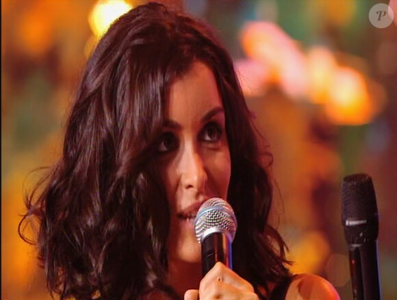 Jenifer dans l'émission Îles étaient une fois en chansons diffusée sur France 2 samedi 27 août 2011