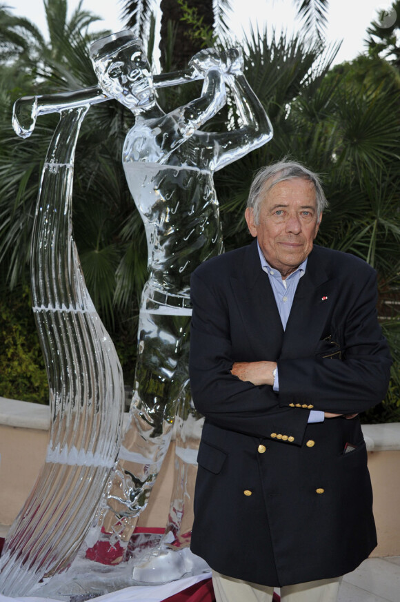 Le sculpteur Sacha Sosno à l'occasion du 100e anniversaire du Golf Club de Monte-Carlo, le 27 août 2011