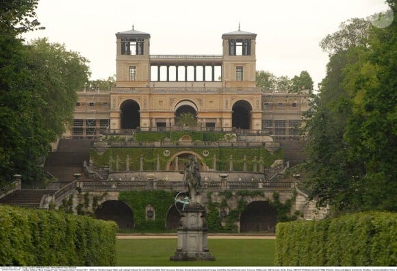 Le château Sanssouci s'était préparé à accueillir samedi 27 août 2011, 48h après leur union civile et dans la foulée de leur mariage religieux, la réception pour les noces du prince Georg Friedrich de Prusse, chef de la maison de Hohenzollern, et la princesse Sophie d'Isembourg (von Isenburg).