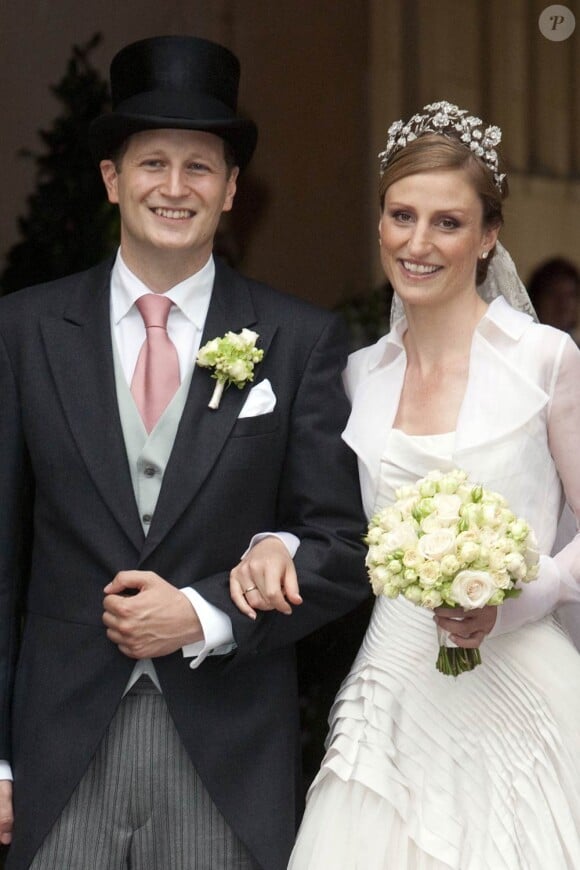 Samedi 27 août 2011, 48h après leur union civile, le prince Georg Friedrich de Prusse, chef de la maison de Hohenzollern, et la princesse Sophie d'Isembourg (von Isenburg) se sont mariés religieusement en l'église de la paix à Potsdam.