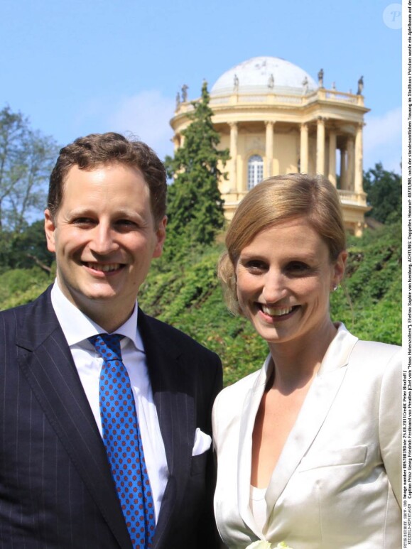 Le château Sanssouci s'était préparé à accueillir samedi 27 août 2011, 48h après leur union civile et dans la foulée de leur mariage religieux, la réception pour les noces du prince Georg Friedrich de Prusse, chef de la maison de Hohenzollern, et la princesse Sophie d'Isembourg (von Isenburg).