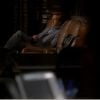Simon Baker alias Patrick Jane sur son canapé dans Mentalist, mercredi 31 août 2011 sur TF1 !