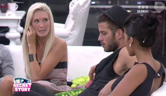 Marie finit par embrasser Zelko ! Mission accomplie ! (prime time du vendredi 2 septembre 2011).