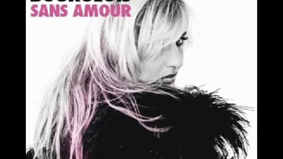 Amandine Bourgois, pourtant amoureuse, revient avec le single 'Sans amour'