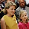 La princesse Elisabeth de Belgique, 9 ans, inaugurait un hôpital pour enfants à son nom le mercredi 7 septembre 2011, à Gent, entourée de ses parents le prince Philippe et la princesse Mathilde.
