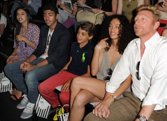 Boris Becker et sa femme Lily Kerssenberg, ses fils Elias et Noah et la compagne de ce dernier le 7 juin 2011 à Berlin
