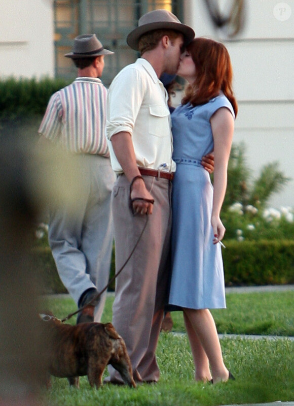 Ryan Gosling et Emma Stone s'embrassent langoureusement sur le tournage de The Gangster Squad, le 20 septembre 2011