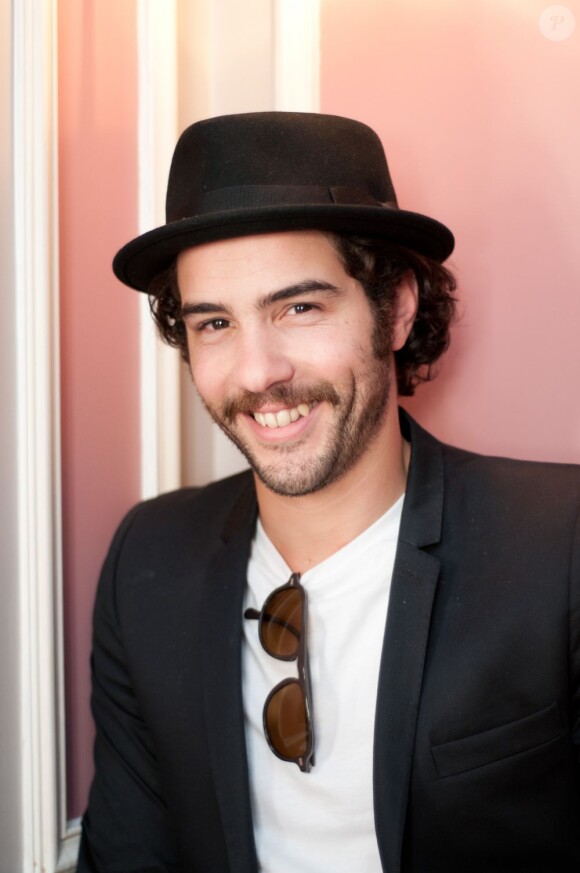 Tahar Rahim lors du photocall du film Les hommes libres 15 septembre 2011 à Paris