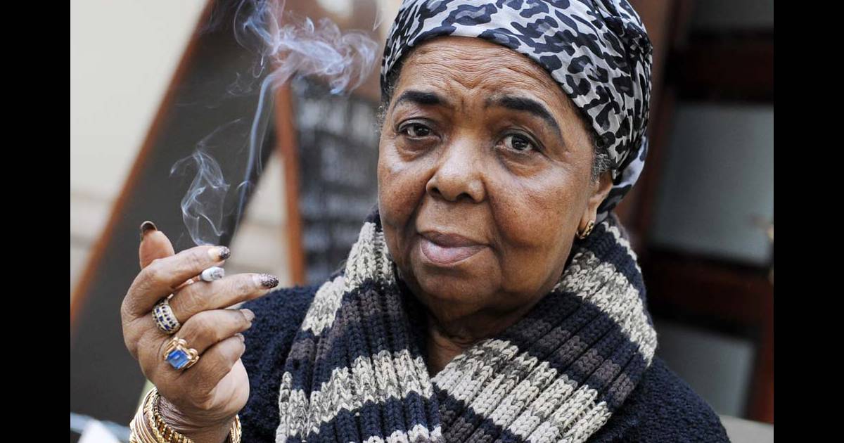 Cesaria Evora, la diva du Cap-Vert, met fin à sa carrière pour raisons