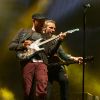 Chris Martin de Coldplay à Glastonbury en juin 2011
