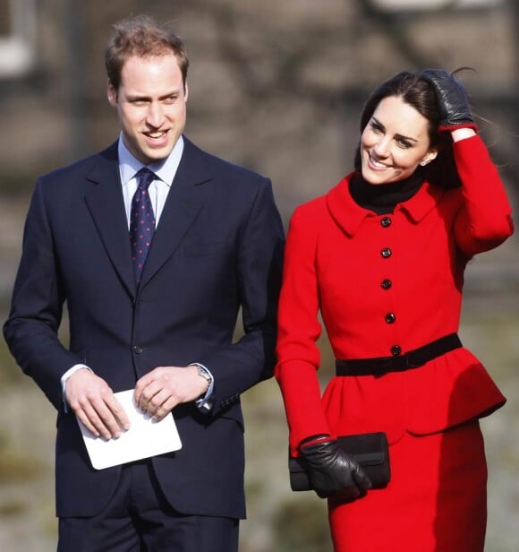 Le prince William et sa femme Catherine, duchesse de Cambridge (photo : lors de leur retour à St Andrews en février 2011), prenaient part le 24 septembre 2011 au mariage de leurs amis proches Harriet Colthurst et Thomas Sutton dans le Wiltshire.