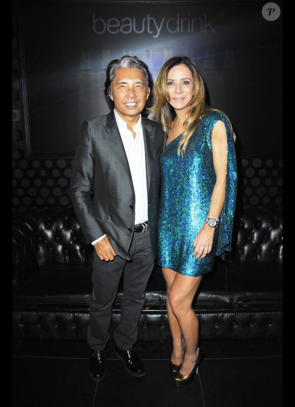 Kenzo et Cristiana Arcangeli à la soirée organisée par la Brésilienne pour le lancement de sa  nouvelle gamme de cosmétiques à L'Arc à Paris, le 1e octobre 2011