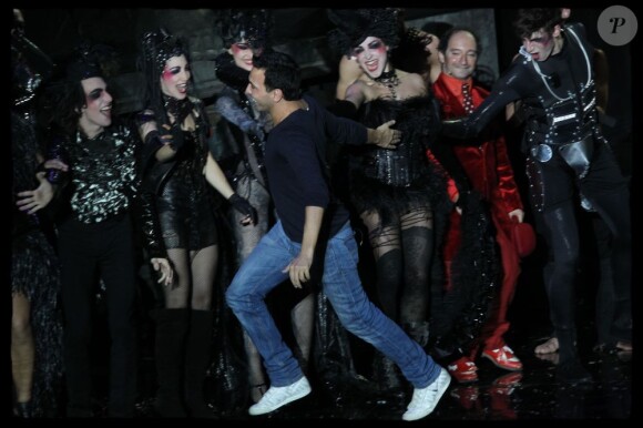 Première de la comédie musicale Dracula, L'Amour plus fort que la Mort, au Palais des Sports à Paris le 1er et 2 octobre 2011 - ici Kamel Ouali