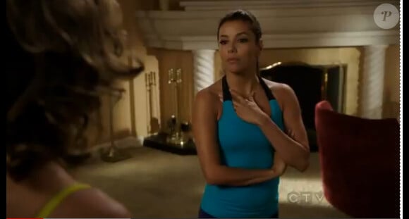 Eva Longoria alias Gaby Solis essaye de se lancer dans le lapdance pour séduire Carlos dans la saison 8 de Desperate Housewives