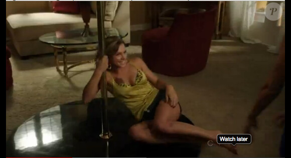 La strip-teaseuse apprend à Eva Longoria alias Gaby le lapdance pour séduire Carlos dans la saison 8 de Desperate Housewives