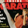 La jeune Hilary Swank (20 ans) montre sa souplesse en couverture d'Inside Karate. Août 1994.