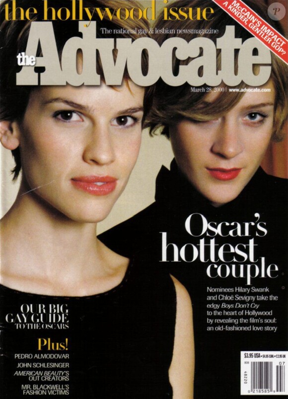 Hilary Swank et Chloë Sevigny posaient en Une de The Advocate pour son numéro du 23 mars 2000.