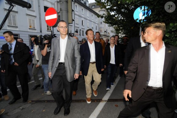 Arnold Schwarzenegger arrive à Thal, en Autriche, dans sa ville natale, pour y découvrir son musée, le 6 octobre 2011