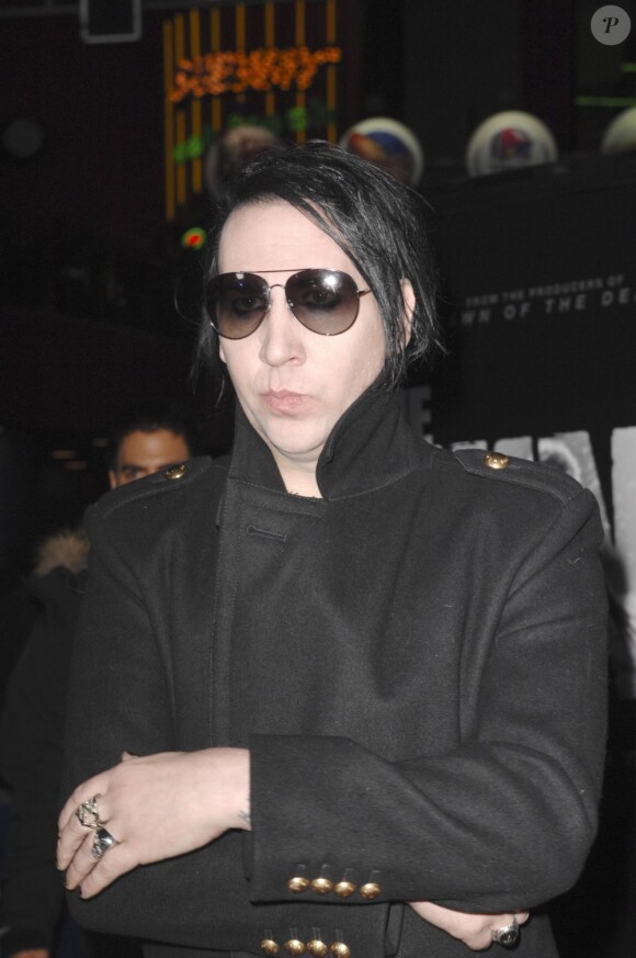Marilyn Manson assiste à la première mondiale du film The Thing, à Hollywood, lundi 10 octobre 2011.