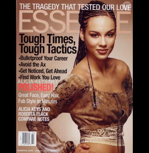La lumineuse Alicia Keys en couverture du magazine Essence de mars 2002.