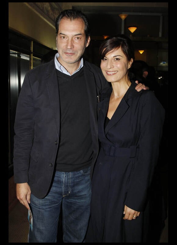 Samuel Labarthe et son épouse Hélène Médigue lors de la générale du On Alone Man Show de Pascal Légitimus au Palace à Paris le 17 octobre 2011 