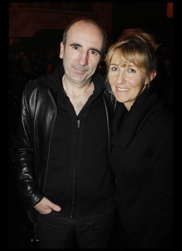 Philippe Harel et son épouse Sylvie Bourgeois lors de la générale du On Alone Man Show de Pascal Légitimus au Palace à Paris le 17 octobre 2011
