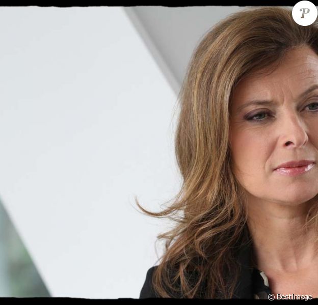 Valerie Trierweiler Se Confie Francois Hollande C Etait L Interdit Total Purepeople