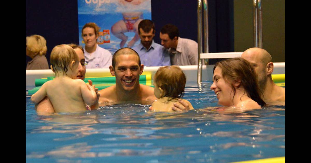 Jauffrey Nageur Mariés Au Premier Regard Hugues Duboscq, un jeune papa comme un poisson dans l'eau avec les