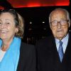 Alain Decaux et sa femme arrivent au concert de Pierre Perret à l'Olympia, le 28 octobre 2011.
