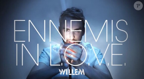 Image extraite du teaser de Christophe Willem pour l'album Prismophonic où figurera le titre Ennemis in L.O.V.E., novembre 2011.