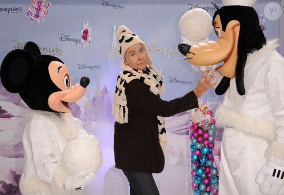 Franck Dubosc assiste à l'inauguration des festivités de Noël à Disneyland Paris, le samedi 5 novembre 2011.