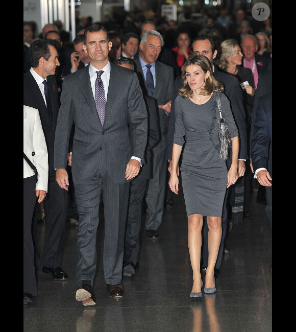 Letizia d'Espagne et Felipe d'Espagne visitent World Trade Market à Londres, le 7 novembre 2011