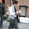 Le séduisant Penn Badgely sur le tournage de Gossip Girl  dans les rues de New York le 10 novembre 2011
